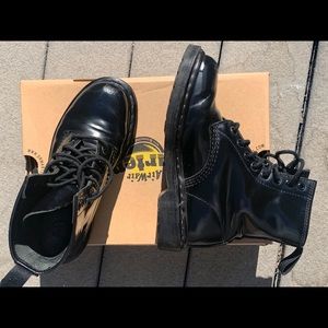 Dr Martens 1460 MONO SMOOTH LEATHER LACE UP BOOTS